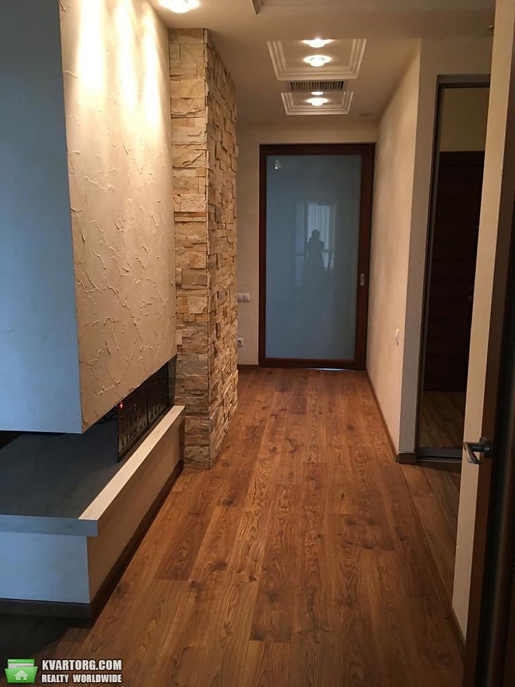 Rent out 3-room apartment. Киев, Драгомирова ул. — photo 5