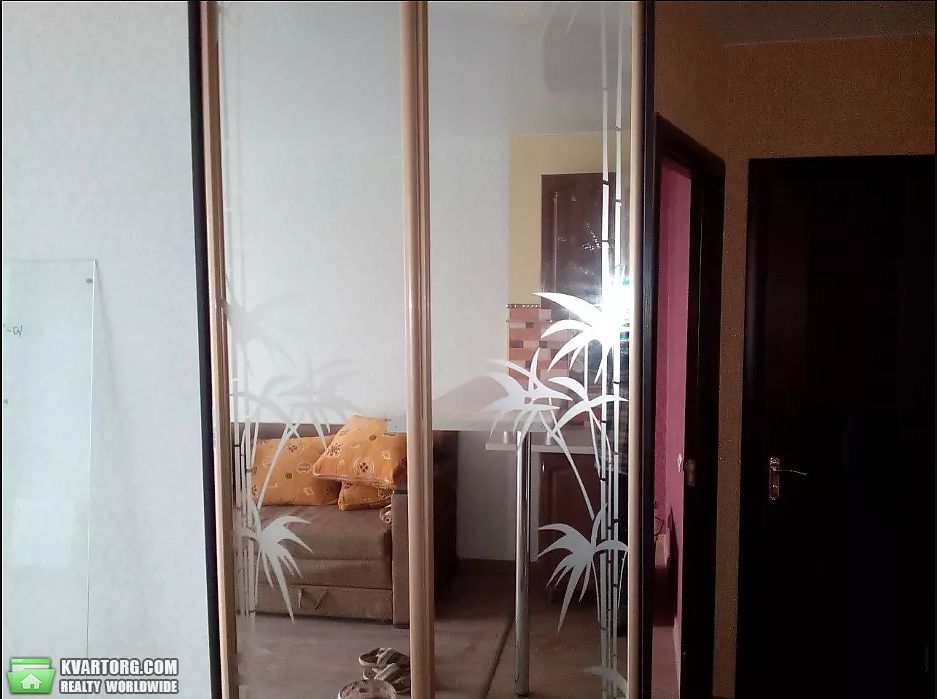 Rent out 2-room apartment. Киев,  Герцена — photo 2