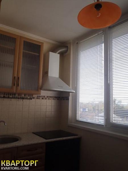Rent out 1-room apartment. Киев, Эрнста — photo 4