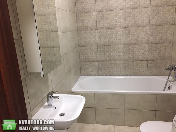 Rent out 1-room apartment. Киев, Житняя — photo 8