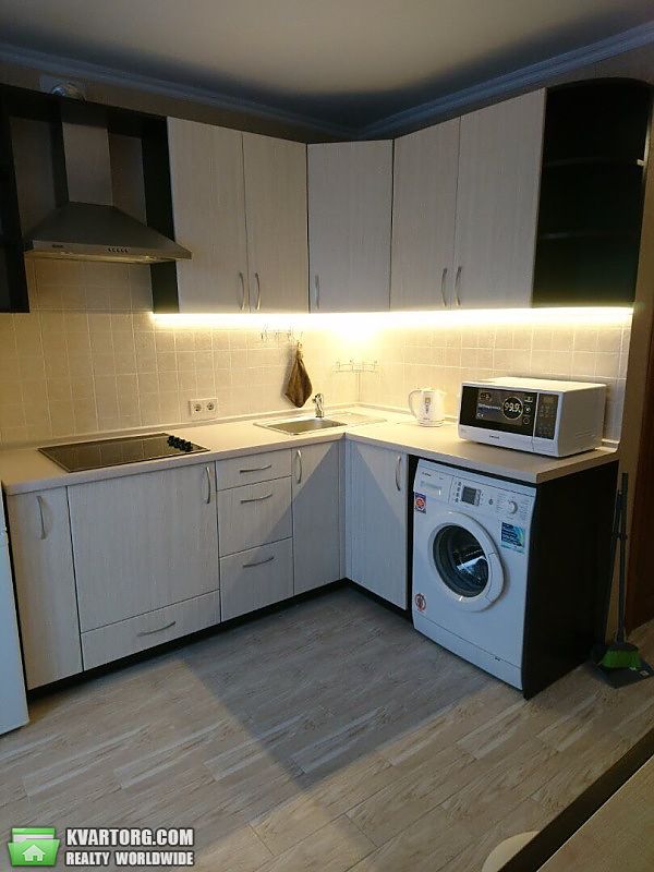 Rent out 1-room apartment. Киев,  Оболонский пр — photo 1