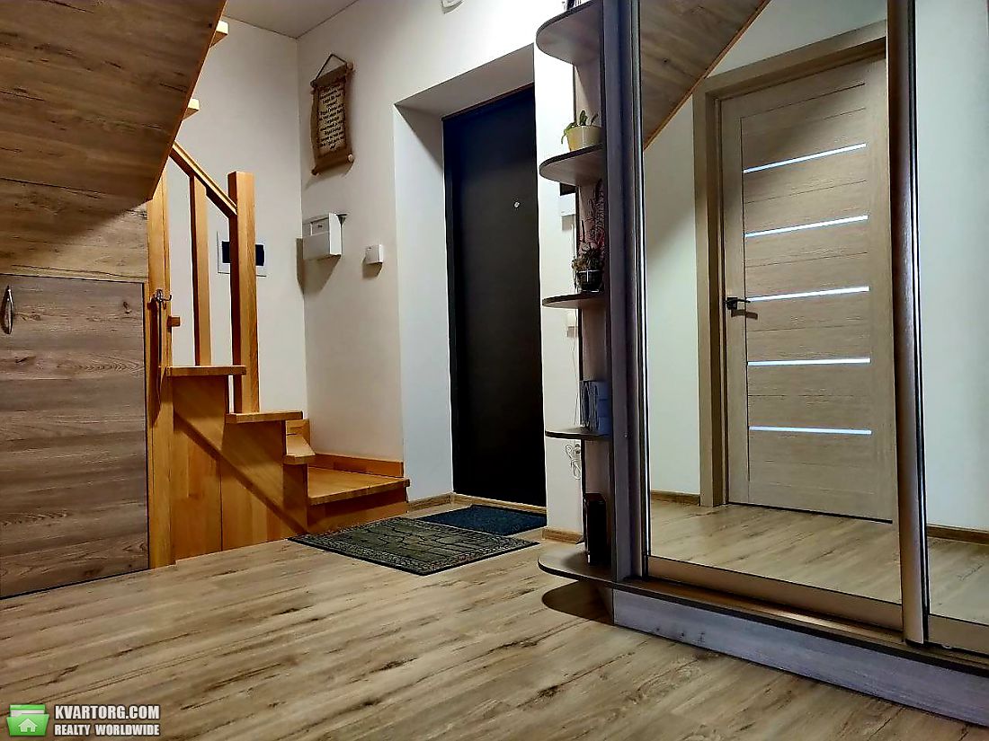 Sell 4-room apartment. Луцк, Миру — photo 1