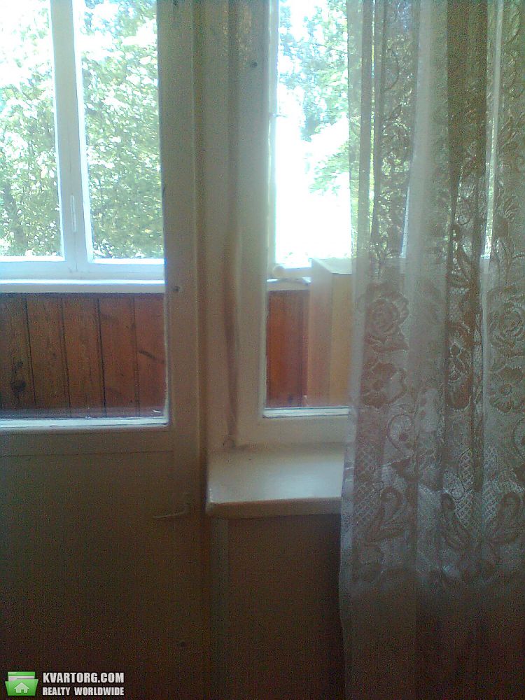 Rent out 2-room apartment. Киев,  Герцена — photo 4