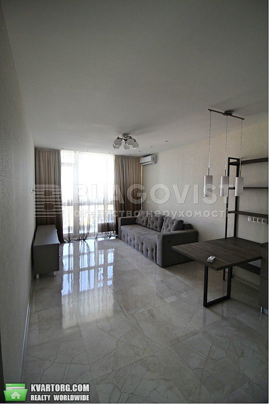 Sell 1-room apartment. Киев,  Предславинская — photo 1