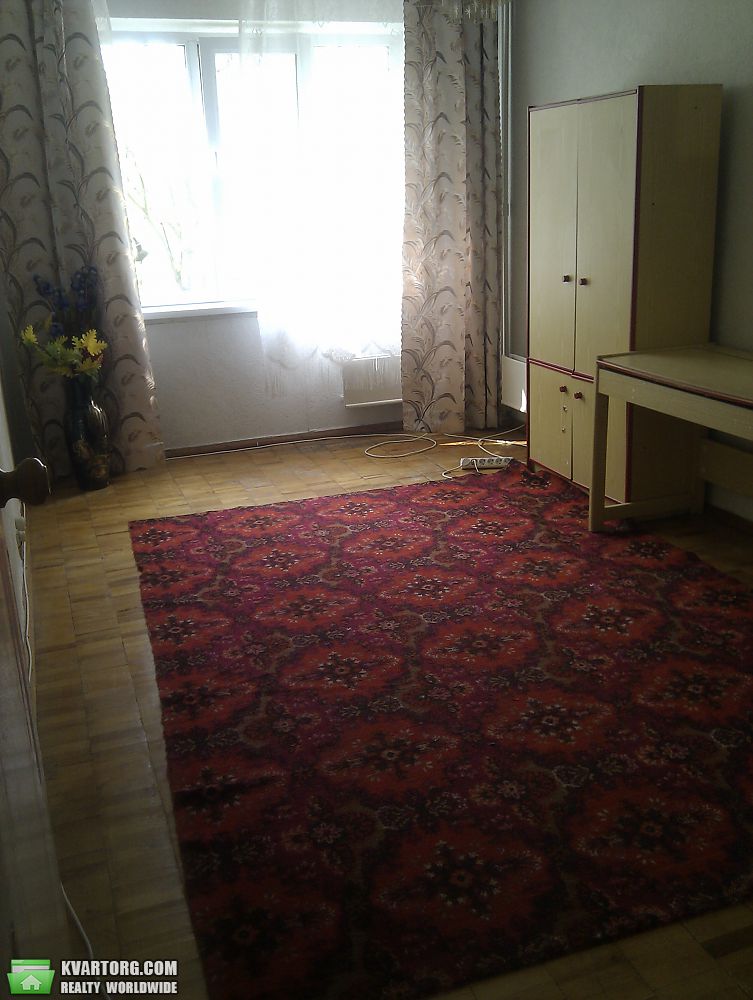Rent out 3-room apartment. Киев,  Симиренко — photo 5