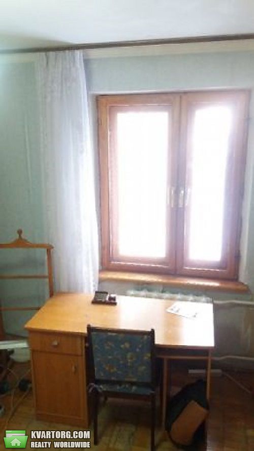 Sell 4-room apartment. Киев,  Милославская — photo 1