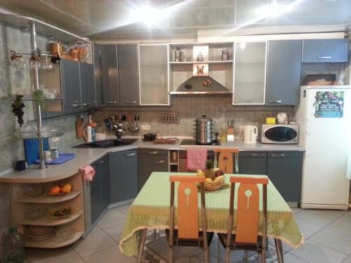 Sell 3-room apartment. Харьков, Краснодарская ул. — photo 1