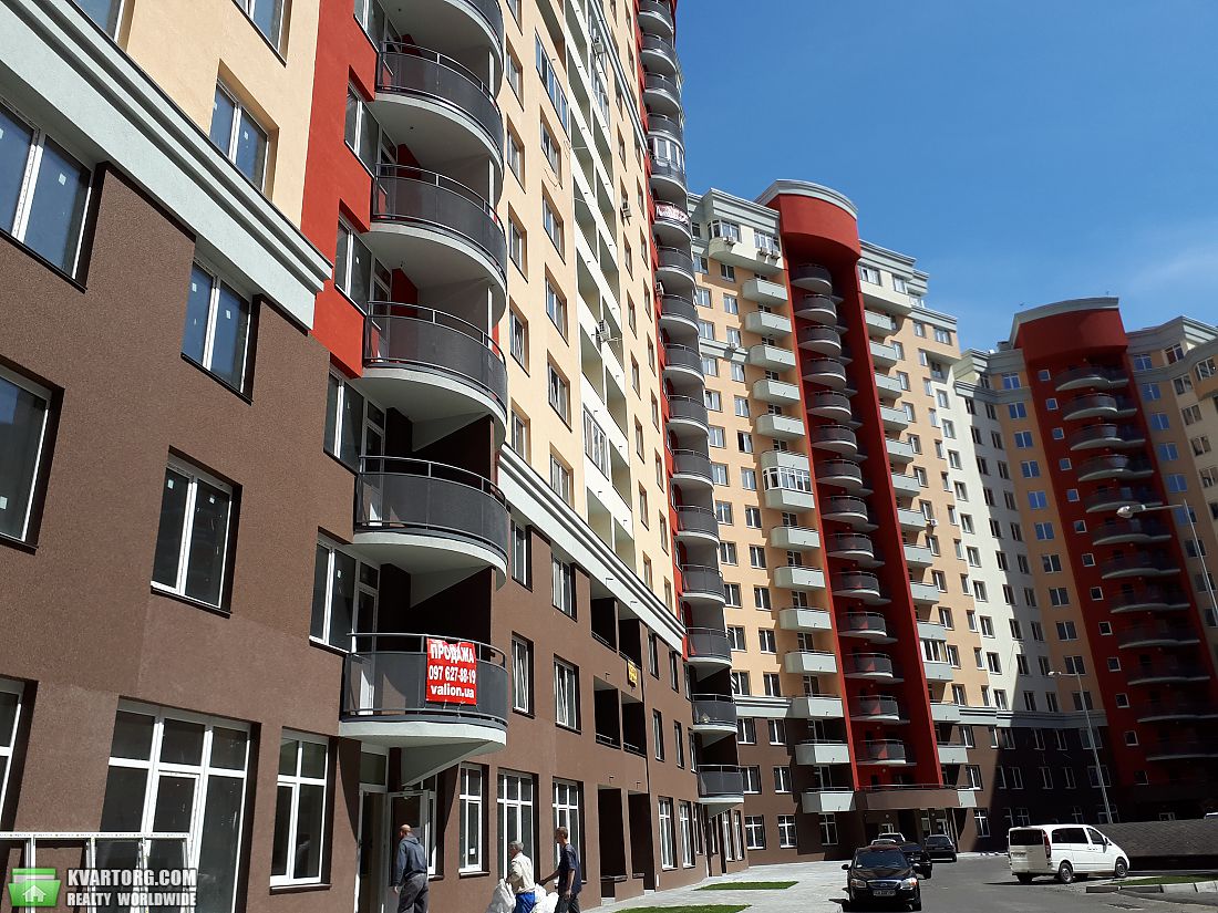 Sell 3-room apartment. Киев,  Ломоносова — photo 1