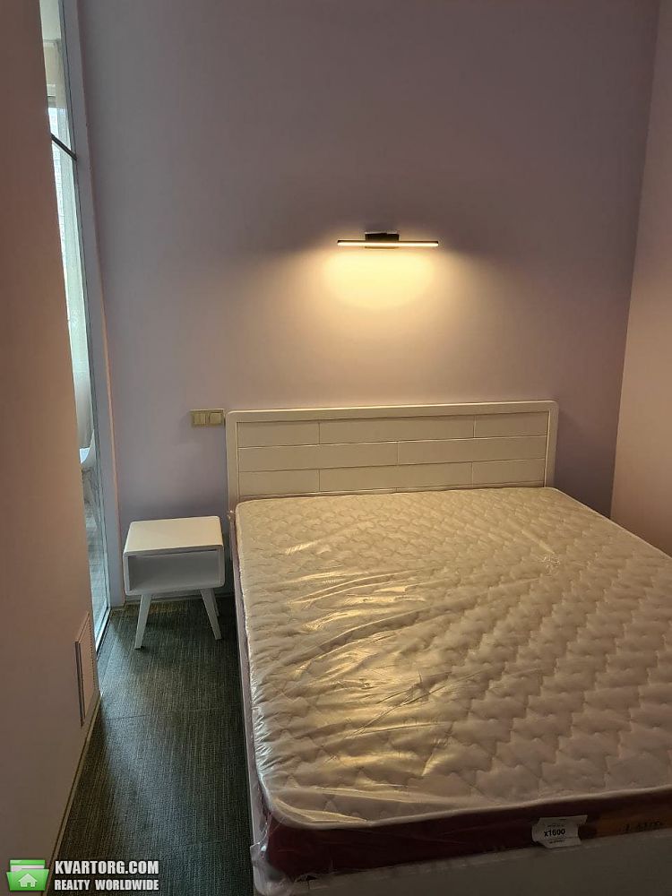 Rent out 1-room apartment. Киев,  Леси Украинки бул — photo 4