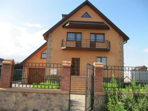 Sell house. Киевская обл., Петровское — photo 1