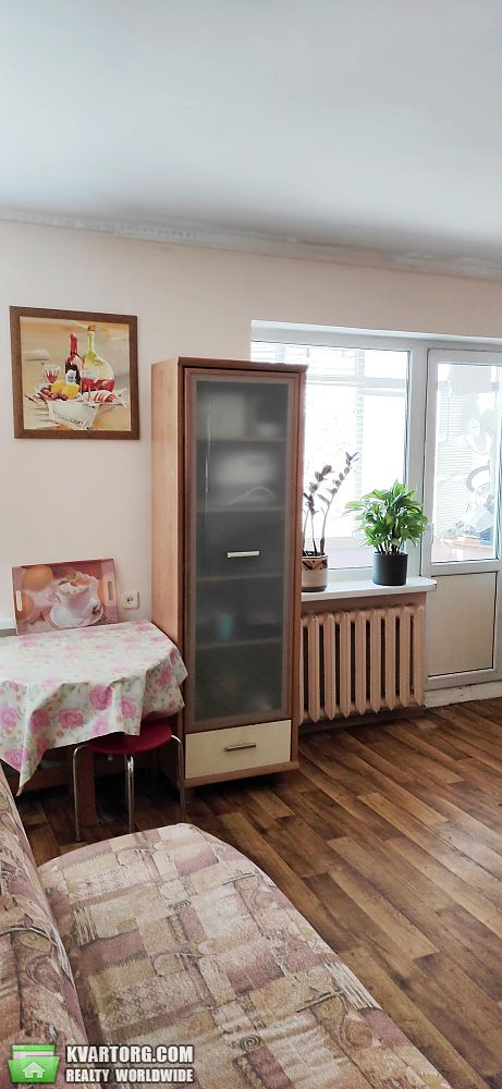 Sell 2-room apartment. Киев,  Салютная — photo 3