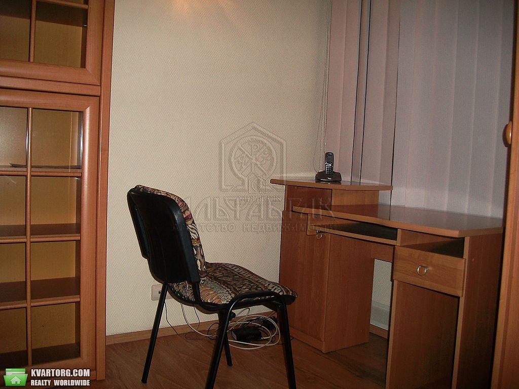 Sell 3-room apartment. Киев,  Богдана Хмельницкого — photo 2