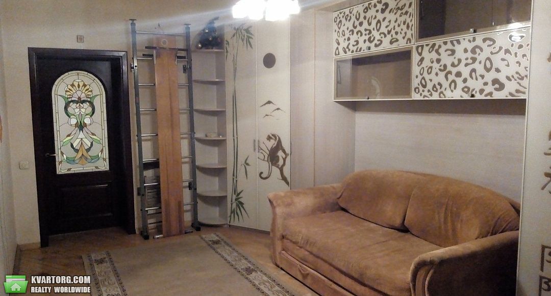 Rent out 3-room apartment. Киев,  Вышгородская — photo 5