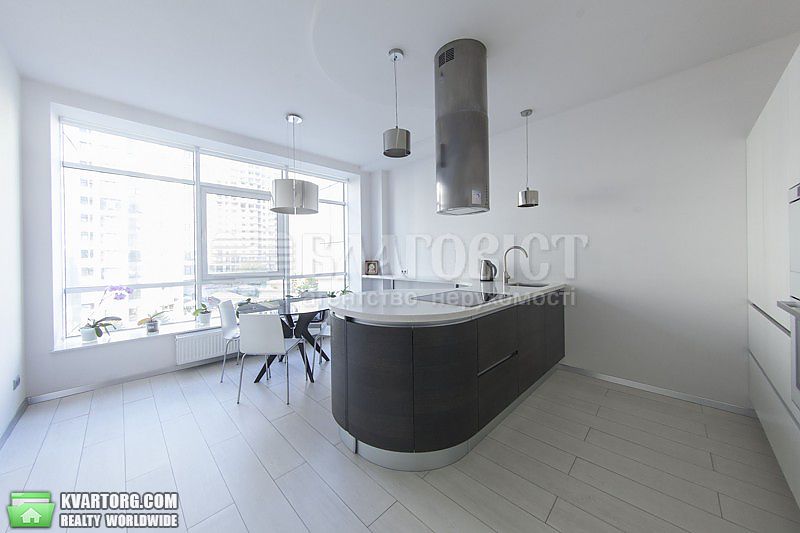 Rent out 2-room apartment. Киев, Драгомирова ул. — photo 6