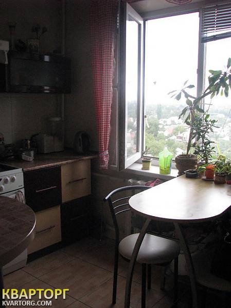 Sell 3-room apartment. Киев,  Ушакова — photo 1