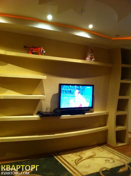 Rent out 3-room apartment. Киев,  Ломоносова — photo 2