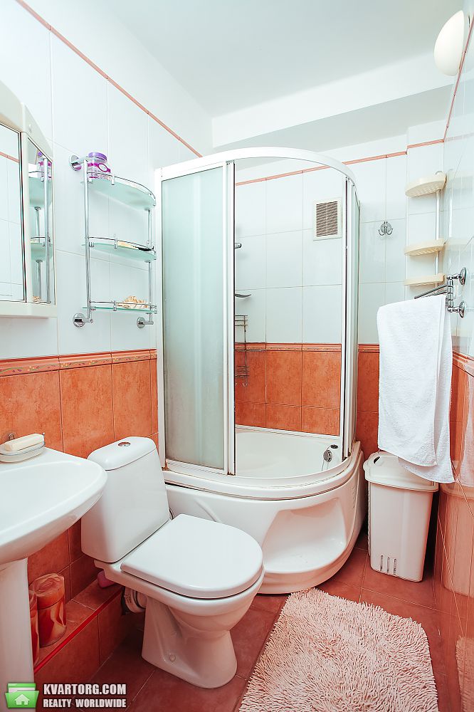 Rent out 2-room apartment. Киев,  Кловский спуск — photo 7