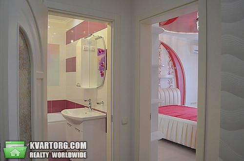 Rent out 2-room apartment. Киев, Гришка — photo 8