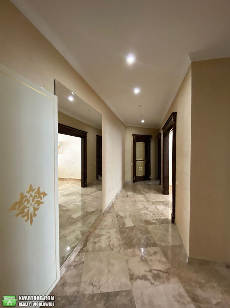 Rent out 1-room apartment. Киев, Драгомирова ул. — photo 8