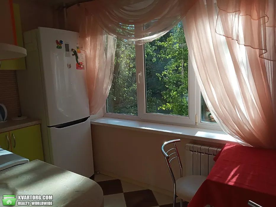 Rent out 2-room apartment. Киев, ул .Бажова — photo 2