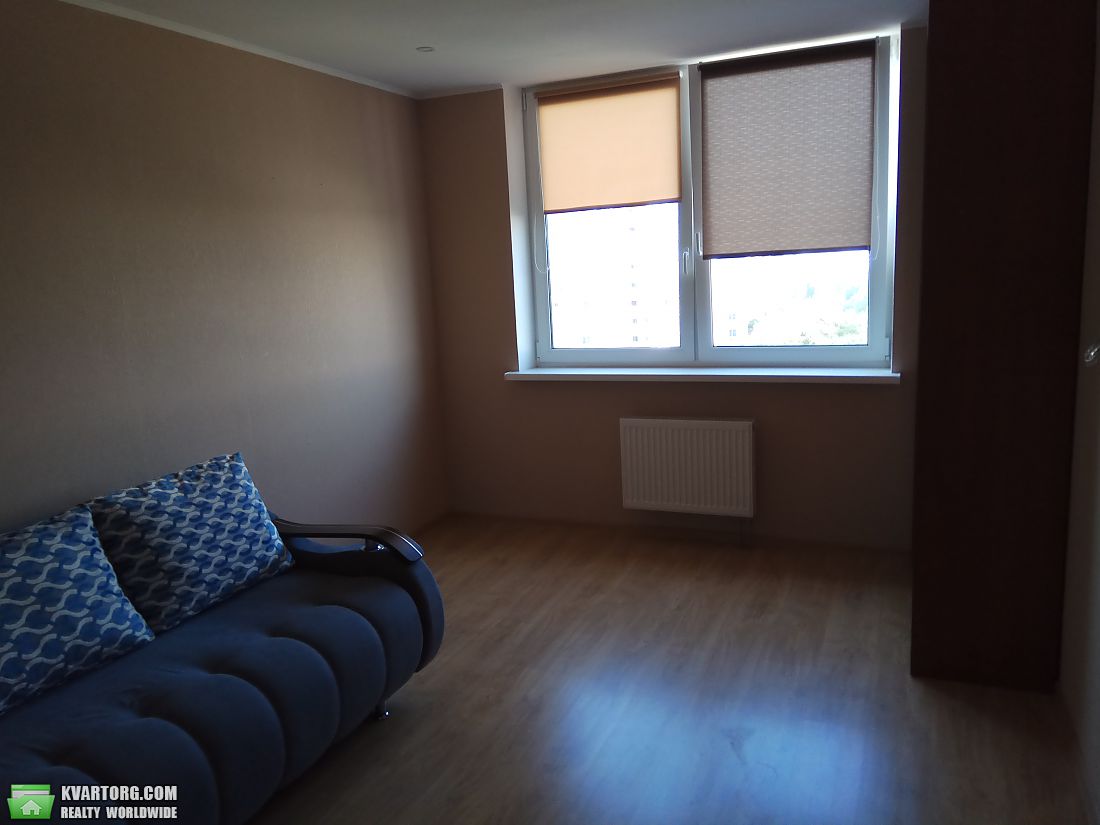 Rent out 2-room apartment. Киев,  Лебедева Николая — photo 3