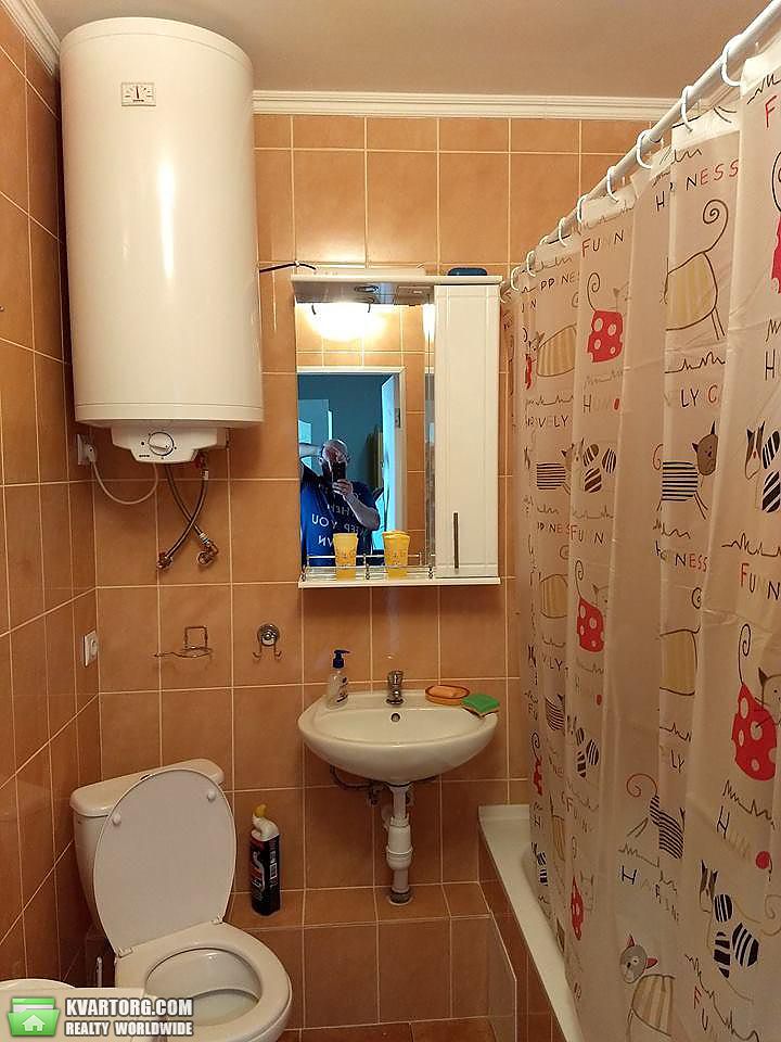 Rent out 1-room apartment. Киев, Соломии Крушельницкой — photo 9