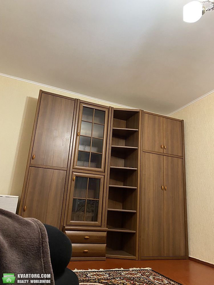 Rent out 2-room apartment. Киев,  Бережанская — photo 3