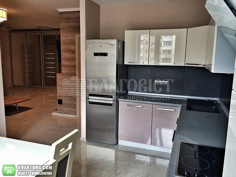 Rent out 3-room apartment. Киев,  Полтавская — photo 1