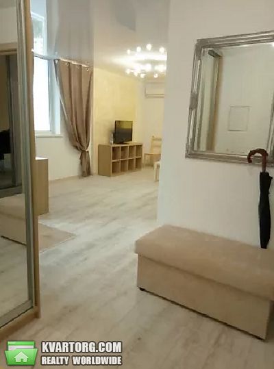 Sell 2-room apartment. Киев,  Крушельницкой — photo 2