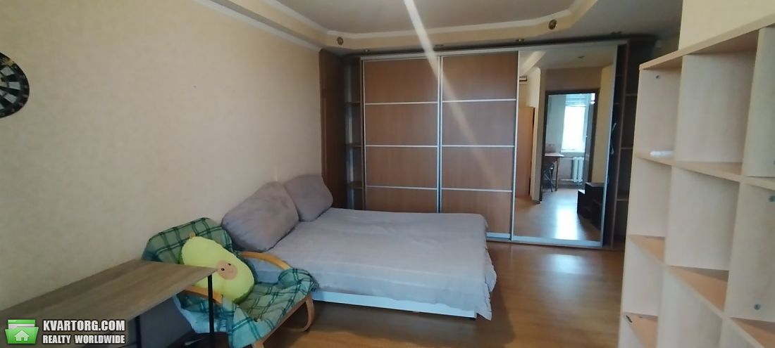 Rent out 1-room apartment. Киев, Ружинська — photo 2