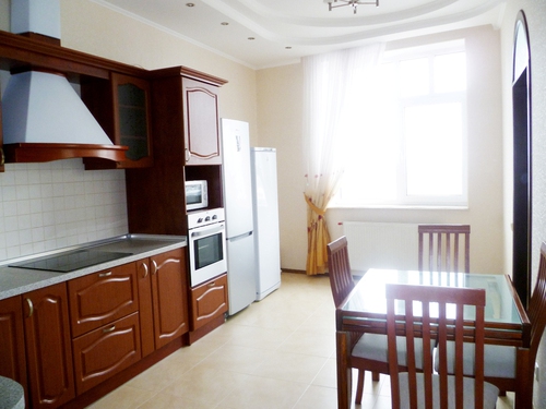 Rent out 4-room apartment. Киев,  Старонаводницкая — photo 4