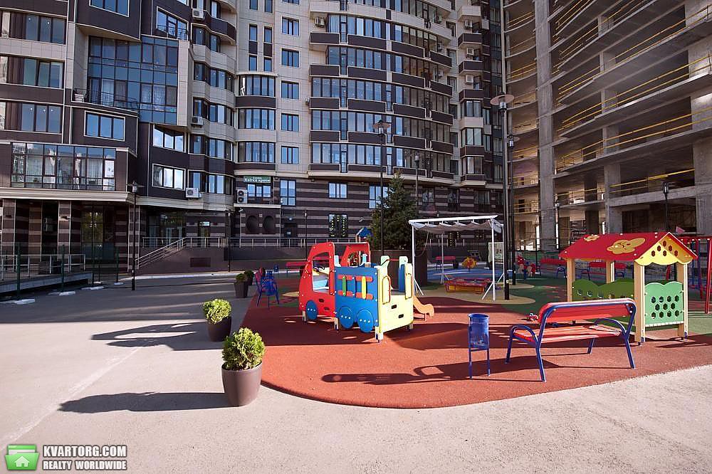 Rent out 3-room apartment. Киев,  Барбюса — photo 7