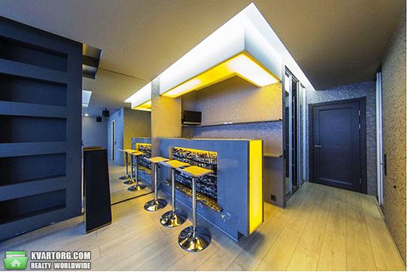 Rent out multi-room apartment. Киев,  Мирного Панаса — photo 1