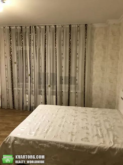 Rent out 1-room apartment. Киев,  Днепровская наб — photo 2