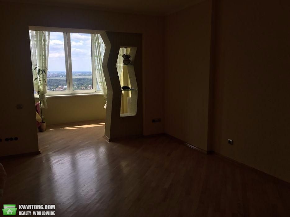 Sell 4-room apartment. Киев,  Клиническая — photo 9