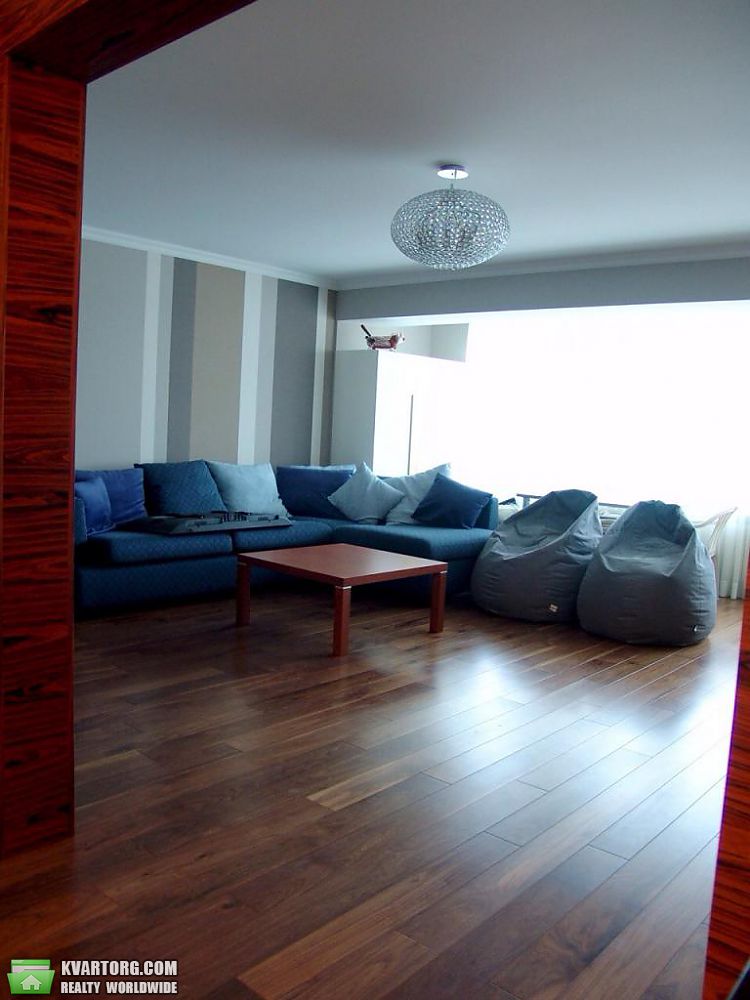 Rent out 2-room apartment. Киев,  Ереванская — photo 2