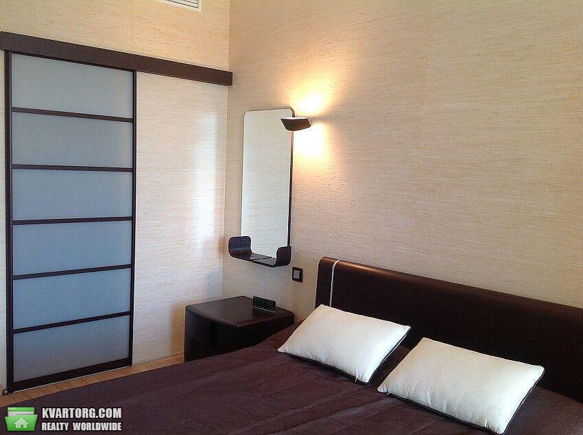 Rent out 2-room apartment. Киев,  Жилянская — photo 4