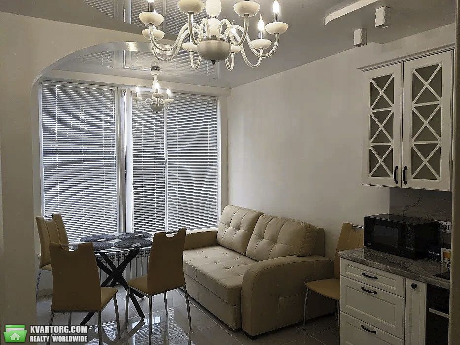 Rent out 1-room apartment. Львов, Чорновола — photo 2