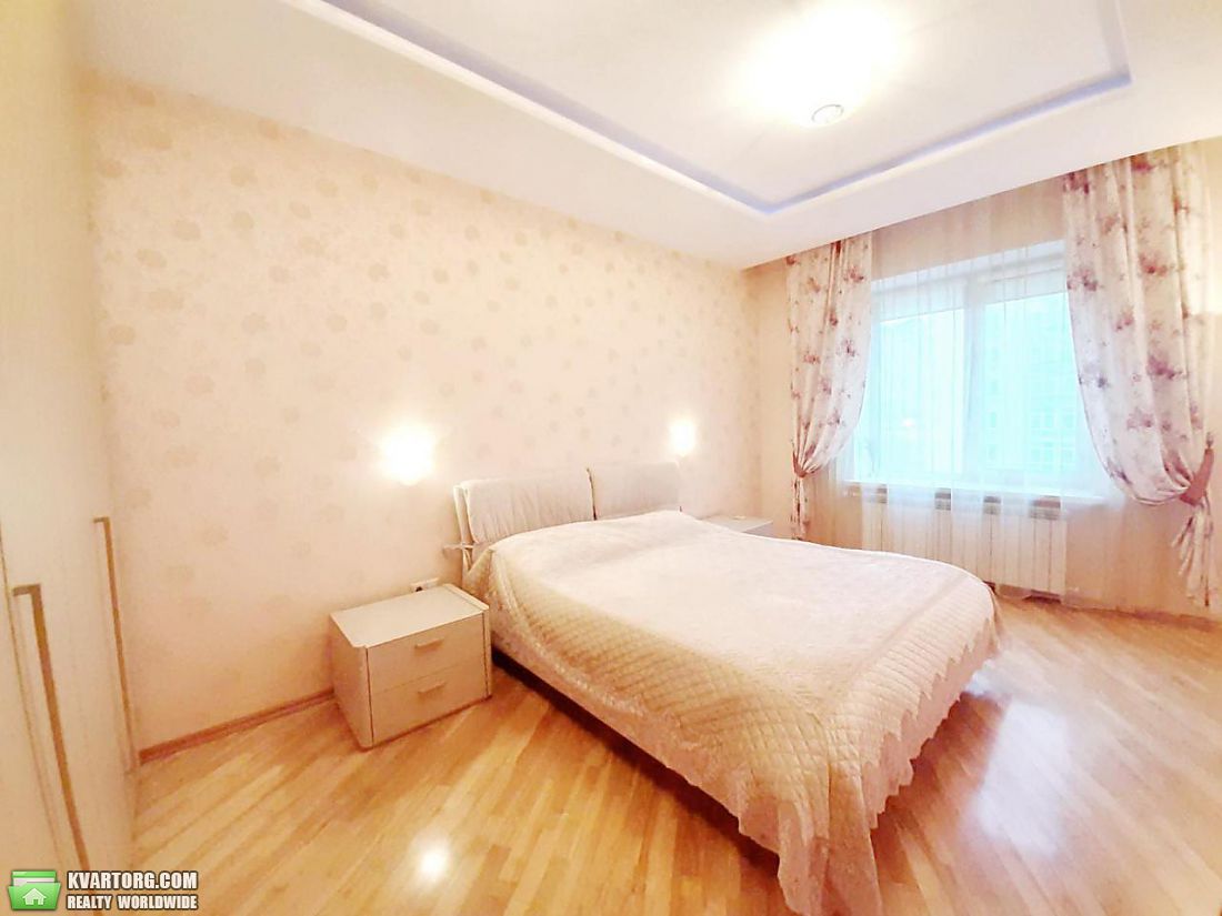 Rent out 2-room apartment. Киев,  Дмитриевская — photo 2