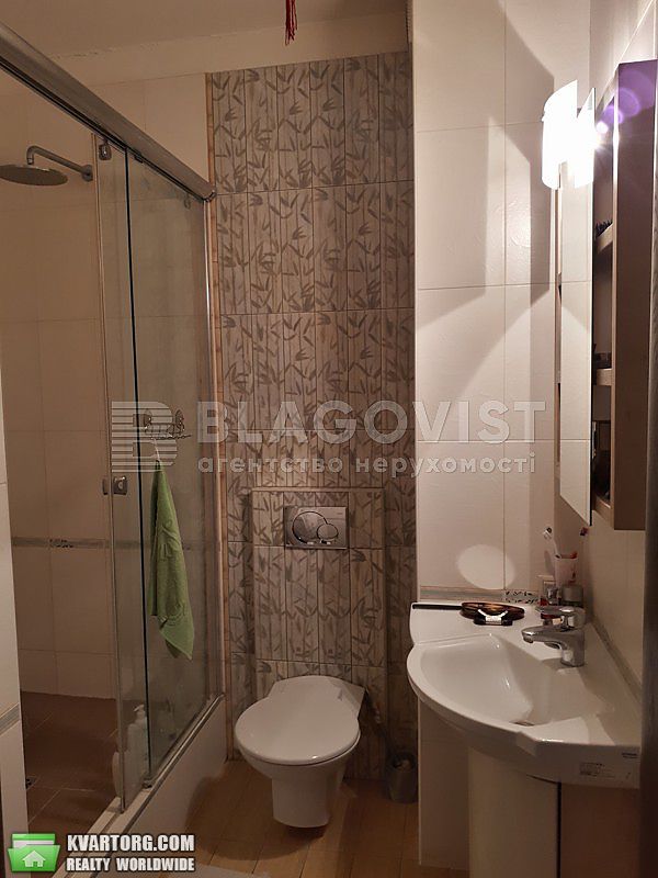 Sell 4-room apartment. Киев,  Щорса — photo 5