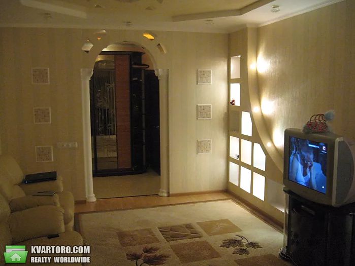 Rent out 3-room apartment. Киев,  Срибнокильская — photo 7