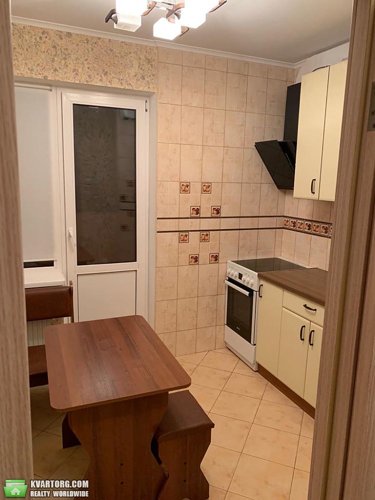 Rent out 1-room apartment. Киев,  Милославская — photo 2