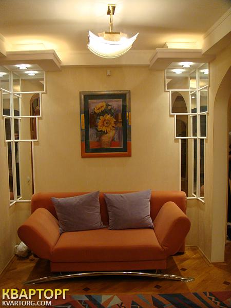 Rent out 3-room apartment. Киев,  Бажана — photo 7