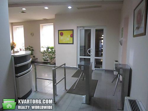 Rent out office. Киев, Жилянская — photo 2