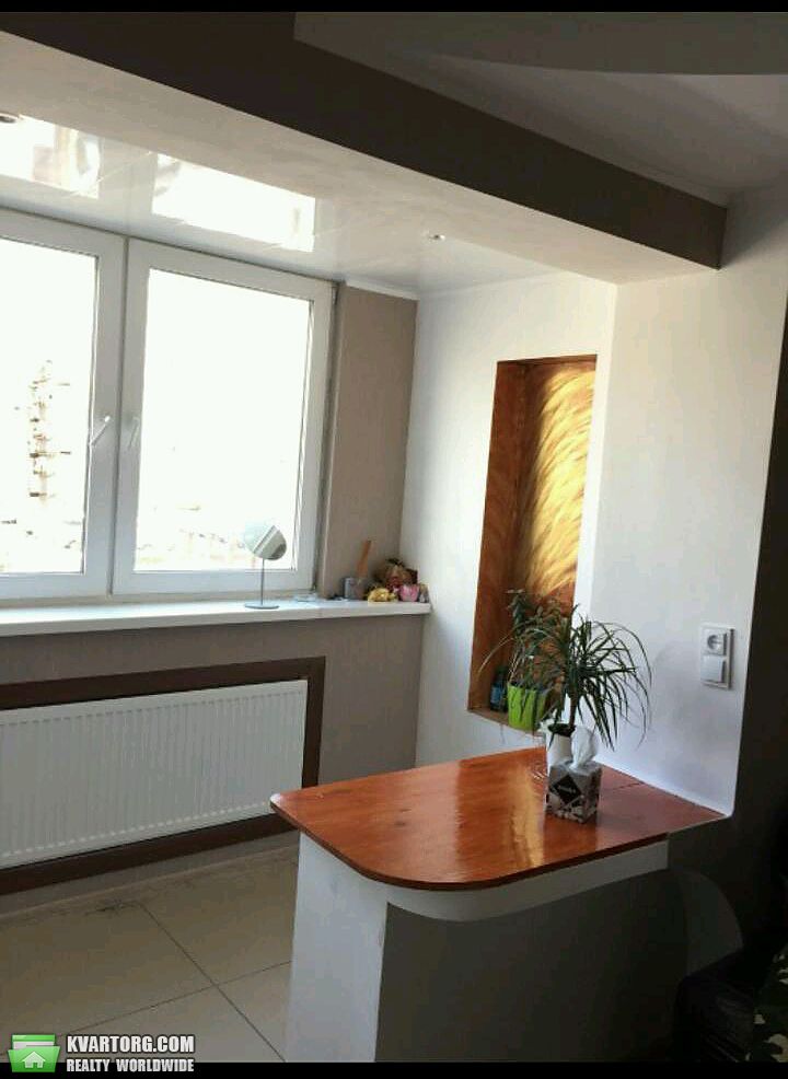 Rent out 1-room apartment. Киев,  Героев Сталинграда пр — photo 4