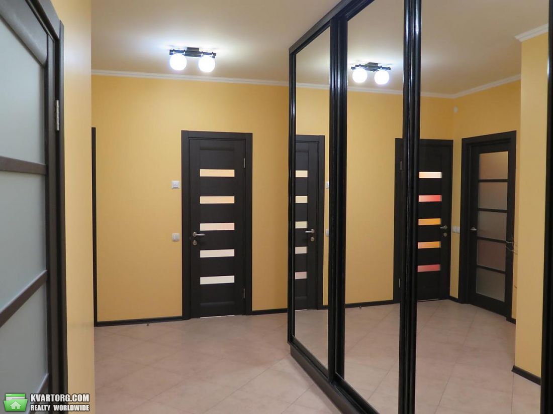 Rent out 2-room apartment. Киев, Сикорского — photo 8