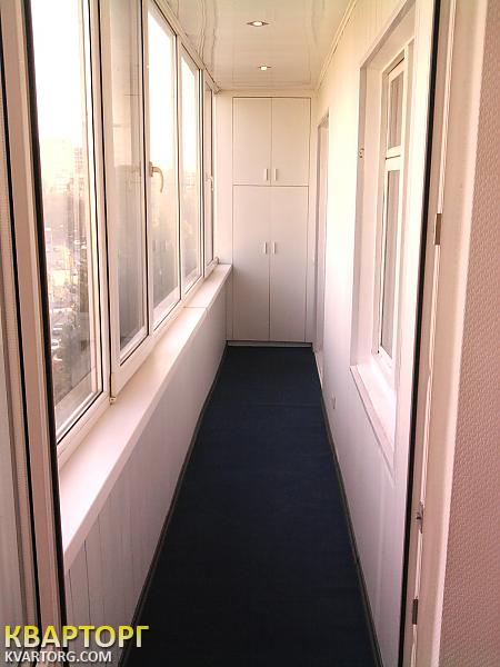 Rent out 3-room apartment. Киев, Соломенская — photo 3