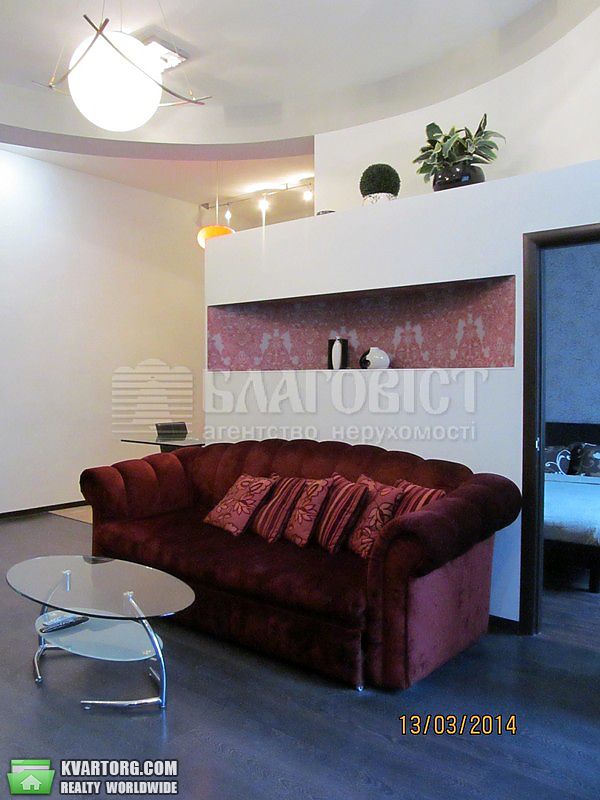 Rent out 3-room apartment. Киев,  Эспланадная — photo 1