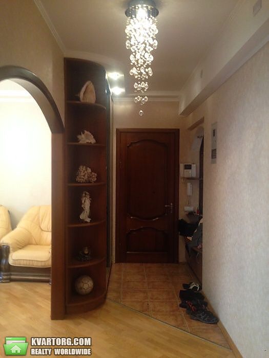 Rent out 3-room apartment. Киев,  Мельникова — photo 3