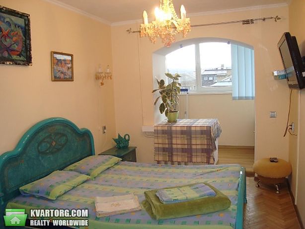 Rent out 3-room apartment. Киев,  Межигорская — photo 2